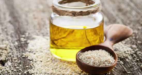 روغن کنجد از نظر طب سنتی و بررسی خاصیت و مضرات روغن کنجد از دیدگاه طب سنتی روغن کنجد از نظر طب سنتی ؛ بررسی خاصیت و مضرات روغن کنجد از دیدگاه طب سنتی