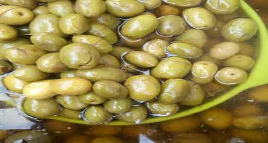 زیتون شور برای سرماخوردگی ؛ درمان عفونت گلو با خوردن زیتون شور