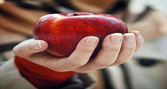 سیب قرمز برای اسهال ؛ ایا مصرف سیب قرمز برای درمان اسهال مفیده