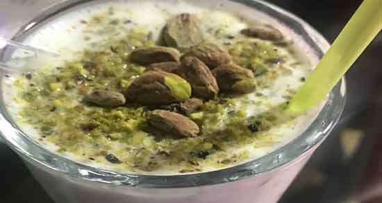 شیر بادام در کرونا ؛ ایا خوردن شیر بادام برای بیماری کرونا خوبه یا نه