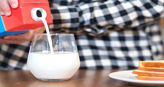 شیر گاو و اسهال ؛ ایا خوردن شیر گاو برای اسهال کودکان مفید است