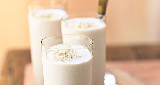 طرز تهیه شیر موز برای ۴ نفر ؛ دستور تهیه شیر موز ۴ نفره به روش خانگی