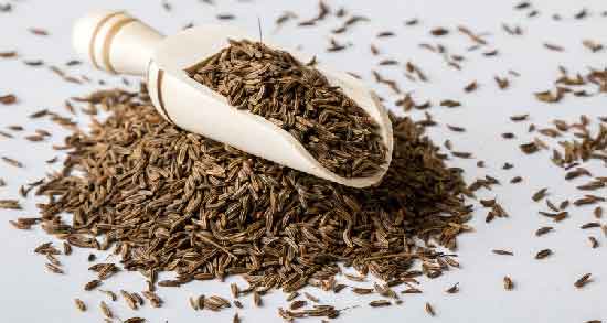 عرق رازیانه و خواص آن ؛ مصرف عرق رازیانه چه خواصی برای سلامتی دارد