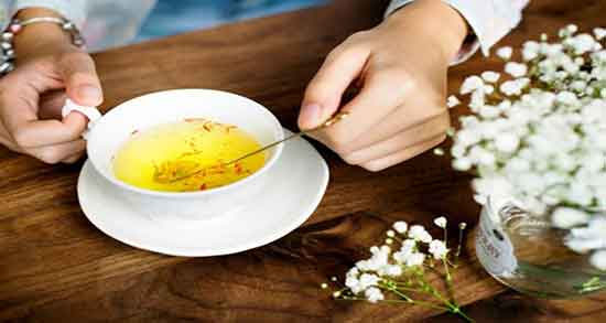 عوارض چای زعفران در بارداری ؛ مضرات چای زعفران در دوران بارداری