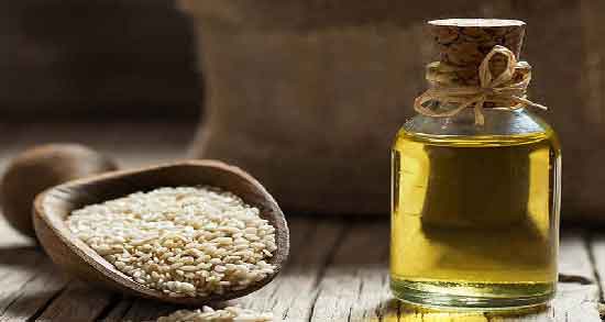 فواید روغن کنجد برای صورت ؛ کاهش چروک پوست با استفاده از روغن کنجد