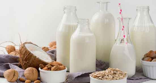 فواید شیر بادام برای کودک ؛ خواص شیر بادام و عسل برای کودکان
