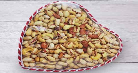 مضرات آجیل کهنه ؛ آیا خوردن آجیل کهنه برای بدن ضرر دارد؟