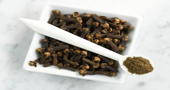 مضرات روغن میخک ؛ عوارض مصرف روغن میخک برای تسکین درد دندان