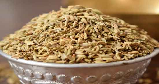 مضرات عرق رازیانه برای نوزاد پسر ؛ همه چیز درباره مصرف عرق رازیانه برای نوزاد پسر