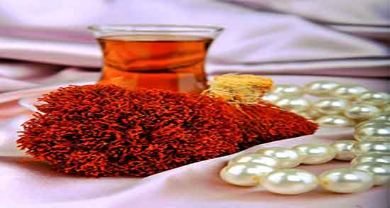 چای زعفران در پریودی ؛ خوردن چای زعفران در دوران پریودی زنان