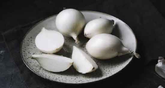 چگونه آب پیاز را بگیریم و ساده ترین روش برای گرفتن آب پیاز چگونه آب پیاز را بگیریم ؛ ساده ترین روش برای گرفتن آب پیاز
