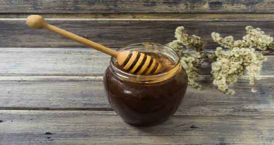 کالری عسل یونجه و چه میزان کالری در عسل یونجه وجود دارد کالری عسل یونجه ؛ چه میزان کالری در عسل یونجه وجود دارد