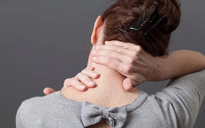 فواید ماساژ گردن؛ انواع ماساژور و نحوه استفاده از آن فواید ماساژ گردن؛ انواع ماساژور و نحوه استفاده از آن