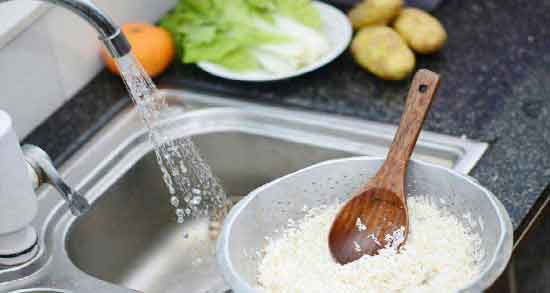 آب برنج برای چاقی صورت ؛ فواید مصرف آب برنج چاق شدن صورت