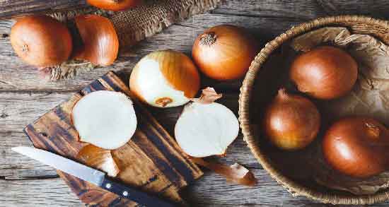 آب پیاز برای رشد مجدد مو ؛ پرپشت شدن مو با استفاده از آب پیاز