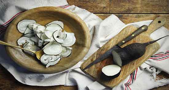 ترب سیاه در بارداری ؛ خوردن ترب سیاه در بارداری بچه را زشت میکند