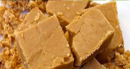 تفاوت شکر قهوه ای و سفید و فرق شکر قهوه ای با سفید در شیرینی پزی تفاوت شکر قهوه ای و سفید ؛ فرق شکر قهوه ای با سفید در شیرینی پزی