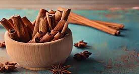 خاصیت شیر و دارچین قبل از خواب ؛ ایا شیر دارچین برای بی خوابی خوبه