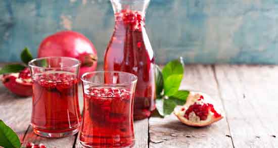 خواص آب انار در بارداری و حفظ سلامت زن باردار با خوردن آب انار خواص آب انار در بارداری ؛ حفظ سلامت زن باردار با خوردن آب انار