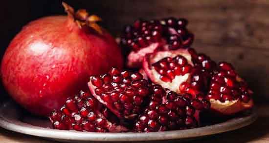 خواص آب انار در کرونا و تاثیر خوردن آب انار برای افراد مبتلا به کرونا خواص آب انار در کرونا ؛ تاثیر خوردن آب انار برای افراد مبتلا به کرونا