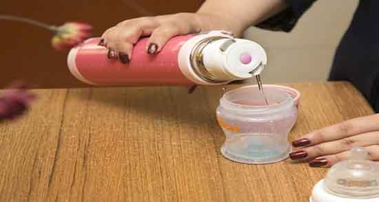 دمای آب برای تهیه شیر خشک ؛ برای درست کردن شیر خشک دمای آب باید چند سانتی گراد باشد؟ دمای آب برای تهیه شیر خشک ؛ برای درست کردن شیر خشک دمای آب باید چند سانتی گراد باشد؟