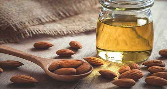 روغن بادام و پوست ؛ خاصیت روغن بادام شیرین برای روشن شدن پوست روغن بادام و پوست ؛ خاصیت روغن بادام شیرین برای روشن شدن پوست