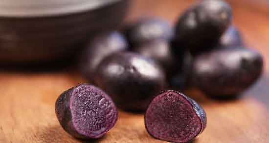 سیب زمینی بنفش چیست و معرفی کامل سیب زمینی بنفش و خواصی که دارد سیب زمینی بنفش چیست ؛ معرفی کامل سیب زمینی بنفش و خواصی که دارد