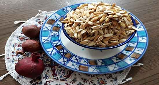 طرز تهیه تخمه خربزه ؛ طرز تفت دادن تخمه خربزه در منزل برای خوردن طرز تهیه تخمه خربزه ؛ طرز تفت دادن تخمه خربزه در منزل برای خوردن