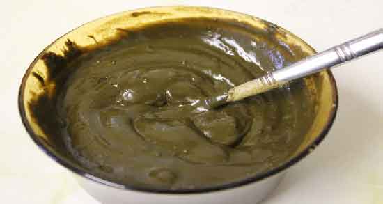 طرز تهیه روغن حنا ؛ ساده ترین روش برای درست کردن روغن حنا در منزل