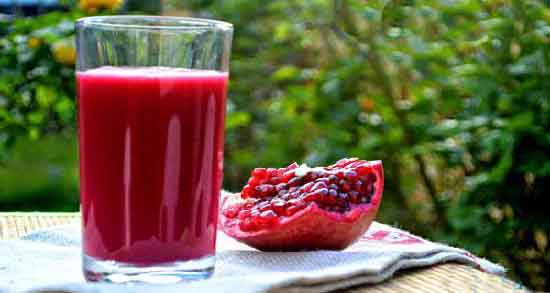 فواید آب انار برای پوست ؛ پاکسازی پوست صورت با آب انار