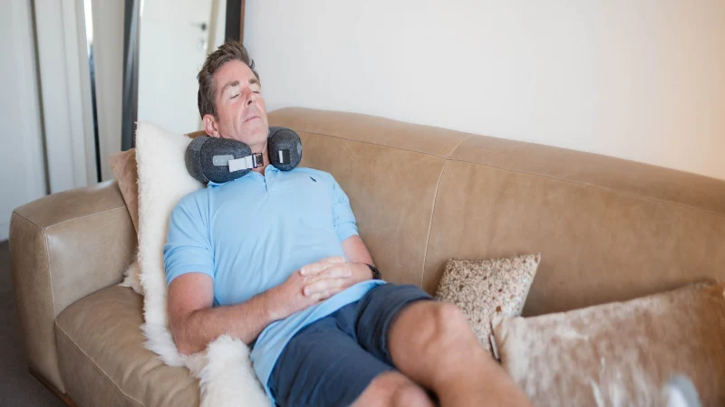 فواید ماساژ گردن؛ انواع ماساژور و نحوه استفاده از آن فواید ماساژ گردن؛ انواع ماساژور و نحوه استفاده از آن