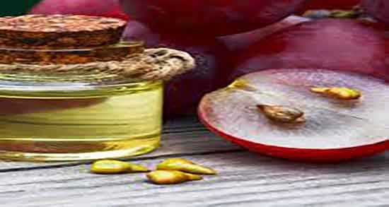 ماساژ صورت با روغن هسته انگور ؛ ماساژ پوست صورت با روغن هسته انگور ماساژ صورت با روغن هسته انگور ؛ ماساژ پوست صورت با روغن هسته انگور