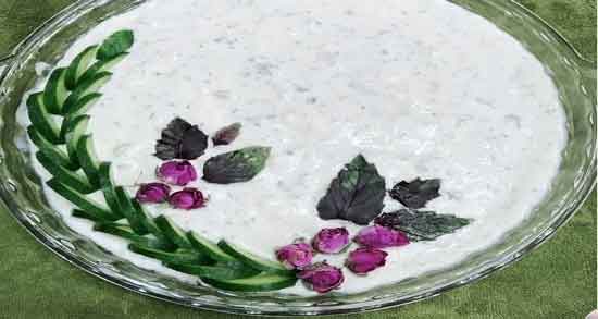 ماسک گل محمدی و ماست ؛ درمان سیاهی دور چشم با ماسک گل محمدی و ماست