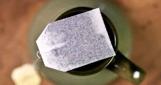 چای کیسه ای برای گودی زیر چشم ؛ از بین بردن گودی زیر چشم با چای کیسه ای