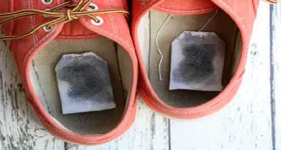 چای کیسه ای در کفش و از بین بردن بوی بد کفش با چای کیسه ای چای کیسه ای در کفش ؛ از بین بردن بوی بد کفش با چای کیسه ای