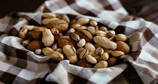 کدام آجیل برای دستگاه گوارش خوبه ؛ تاثیر خوردن آجیل برای سلامت دستگاه گوارش