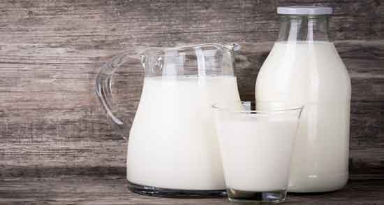 کدام ماده موجود در دوغ باعث هضم غذا میشود ؛ خوردن دوغ و بهبود هضم غذا