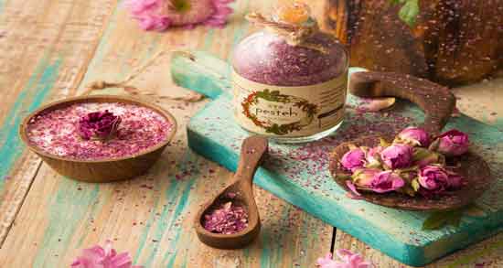 گل محمدی و یبوست ؛ گل محمدی به عنوان دارویی طبیعی برای یبوست گل محمدی و یبوست ؛ گل محمدی به عنوان دارویی طبیعی برای یبوست