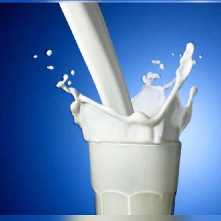 ۶۰ خاصیت شگفت انگیز شیر گاو | مایعی که معجزه می کند 23 خاصیت شگفت انگیز شیر گاو