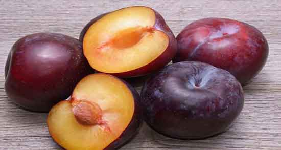 آلو قرمز برای دیابت ؛ خواص و مضرات خوردن آلو قرمز برای افراد دیابتی آلو قرمز برای دیابت ؛ خواص و مضرات خوردن آلو قرمز برای افراد دیابتی