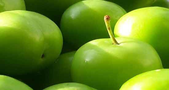 آلوچه سبز برای لاغری و چربی سوزی و کاهش وزن با خوردن آلوچه سبز آلوچه سبز برای لاغری ؛ چربی سوزی و کاهش وزن با خوردن آلوچه سبز