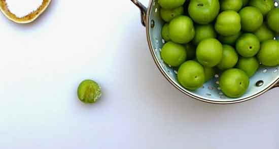 خواص آلوچه سبز برای دیابت و کاهش میزان قند خون با خوردن آلوچه سبز خواص آلوچه سبز برای دیابت ؛ کاهش میزان قند خون با خوردن آلوچه سبز