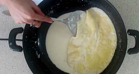 خواص سرشیر و طبع و خواص سرشیر برای پوست صورت و جنین در طب اسلامی خواص سرشیر ؛ طبع و خواص سرشیر برای پوست صورت و جنین در طب اسلامی