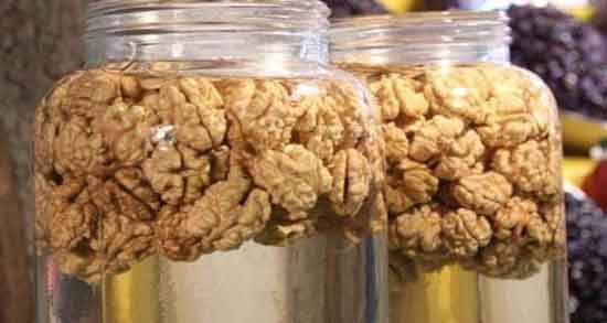 خواص گردو در آب و فواید درمانی خسیاندن گردو در آب خواص گردو در آب ؛ فواید درمانی خسیاندن گردو در آب