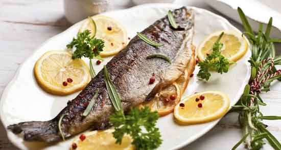خواص گوشت ماهی و سفید و قزل آلا در طب سنتی برای سلامتی خواص گوشت ماهی ؛ سفید و قزل آلا در طب سنتی برای سلامتی