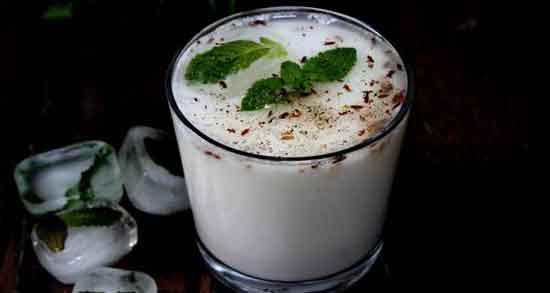 دوغ و ماهی و خوردن همزمان دوغ و ماهی چه عوارضی برای سلامتی دارد دوغ و ماهی ؛ خوردن همزمان دوغ و ماهی چه عوارضی برای سلامتی دارد