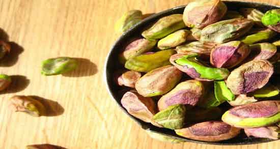 روزانه چند عدد پسته بخوریم و بهتر است روزانه چه میزان پسته مصرف کنیم روزانه چند عدد پسته بخوریم ؛ بهتر است روزانه چه میزان پسته مصرف کنیم