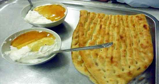 سرشیر برای کودک ؛ بهبود رشد استخوان های کودک با خوردن سرشیر سرشیر برای کودک ؛ بهبود رشد استخوان های کودک با خوردن سرشیر