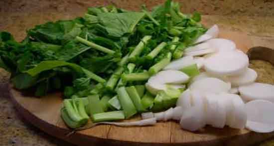 فواید ترب سفید و خواص ترب سفید برای درمان سنگ کلیه چیست فواید ترب سفید ؛ خواص ترب سفید برای درمان سنگ کلیه چیست