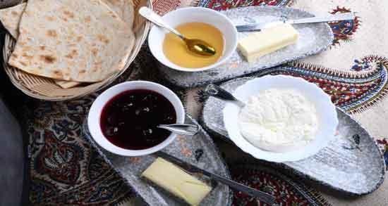 فواید سرشیر گاومیش ؛ خواید خوردن گاومیش برای سلامتی بدن فواید سرشیر گاومیش ؛ خواید خوردن گاومیش برای سلامتی بدن